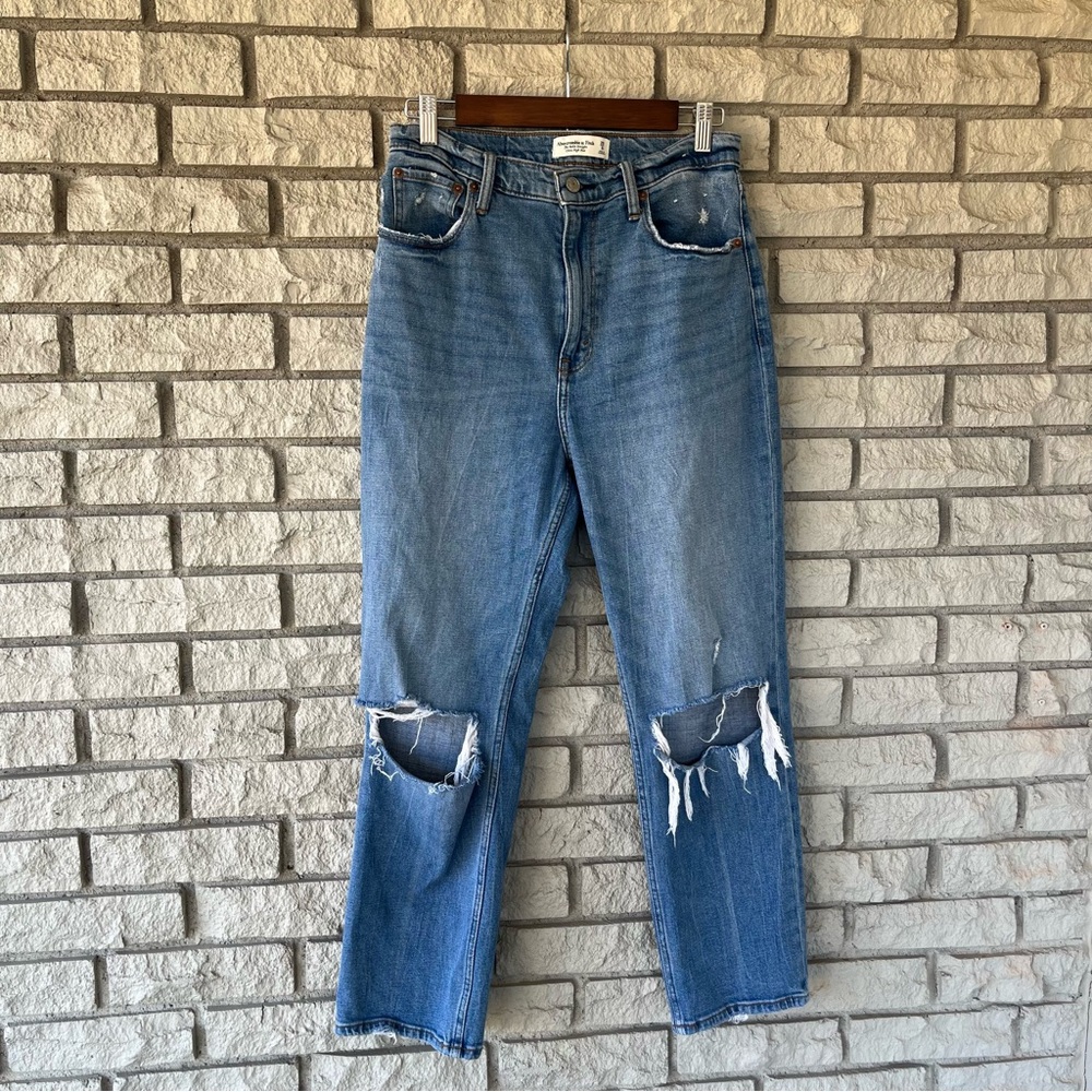 Abercrombie & Fitch Ultra High Rise Ankle Straight Medium Wash Jeans 8R/29